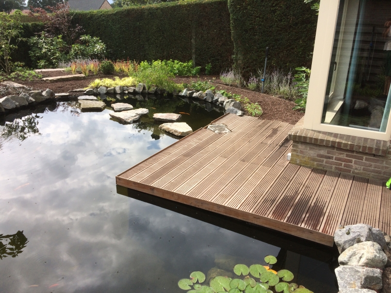 tuin betonklinkers oprit zwembad tuin